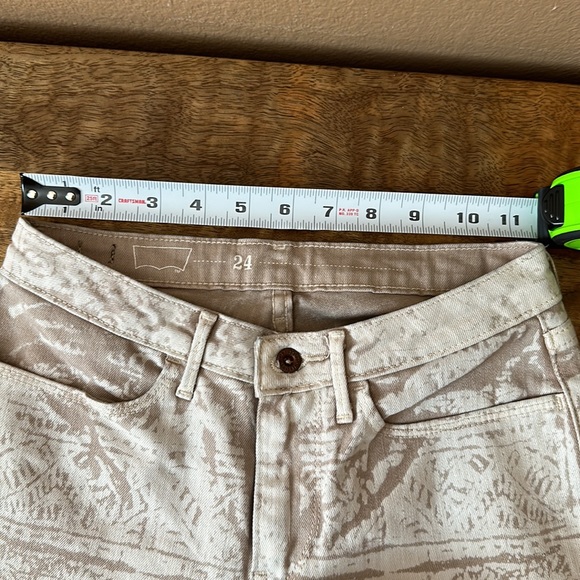 LEVI’S - Picture 9 of 10